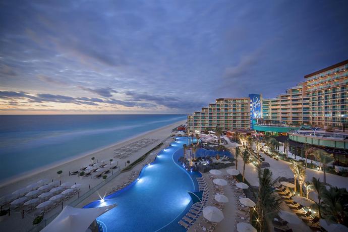 Cancun Palace Resort