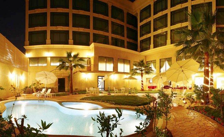 صور فندق رامادا الرياض
