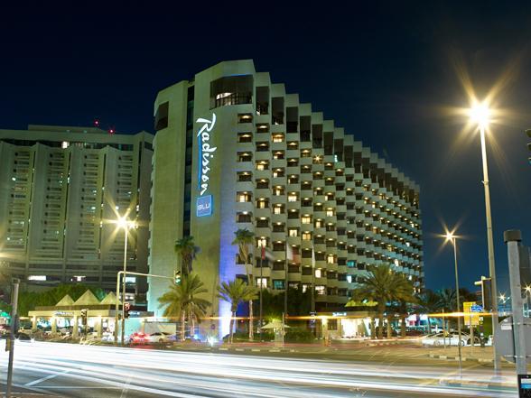 صور فندق راديسون بلو خور ديرة دبي