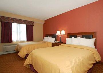 Clarion Hotel La Guardia Airport New York City 9400 Ditmars Blvd