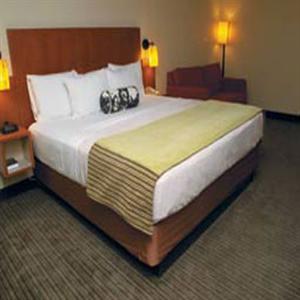 La Quinta Inn & Suites Airport North Charlotte (North Carolina) 3127 Sloan Drive