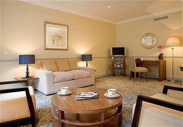 Fraser Suites Le Claridge Champs Elysees Paris 74 Avenue des Champs Elysees