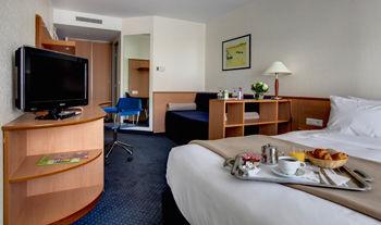 Best Western Hotel Paris Val De Bievre Jouy-en-Jos 1 Rue De La Liberation Bp 52