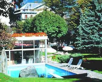 Mont Blanc Hotel Chamonix-Mont-Blanc BP 136, 62 Allee du Majestic