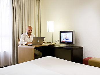 Novotel Perpignan Hotel Rivesaltes 7 Rue Alfred Sauvy