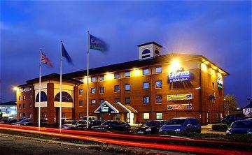 Holiday Inn Express Birmingham Oldbury Birchley Park