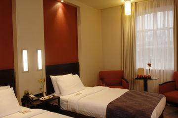 NH Kensington Hotel London 202-220 Cromwell Road