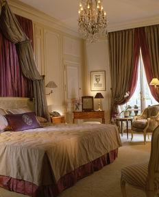 Plaza Athenee Hotel Paris 25 Avenue Montaigne