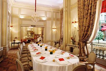 Plaza Athenee Hotel Paris 25 Avenue Montaigne