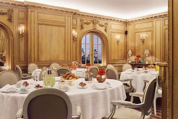 Plaza Athenee Hotel Paris 25 Avenue Montaigne