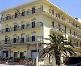 Hotel Il Gabbiano Alghero Via G. Garibaldi 97