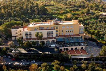 Grand Hotel Nastro Azzurro & Occhio Marino Resort Via Nastro Azzurro 20