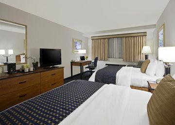 Comfort Inn & Suites Logan Airport Revere 85 American Legion Hwy