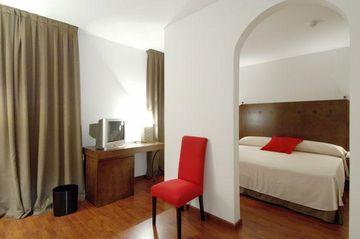 Agora Hotel Caceres Calle Parras 25