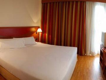 Hotel Alcala Plaza Alcala De Henares Calle Hita 4