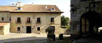 Manor House Parador de Santillana del Mar Plaza Ramon Pelayo s/n