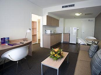 Ibis Hotel Melbourne 15-21 Therry Street