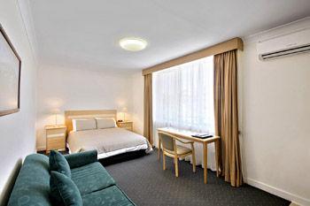 Best Western Melbourne's Princes Park Motor Inn Cnr Royal Parade & Park Street, Carlton North