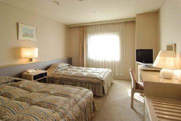 The Hotel Maebashi 2-16-1 Honchomaebashi-City Gunma 371-0023 Japan