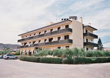 Kamari Hotel Gouves Kokkini Hani