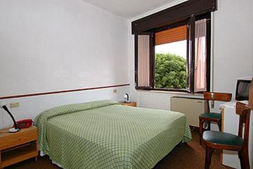 Primavera Hotel Desenzano del Garda Viale Cavour 36