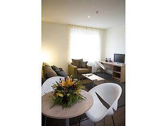 Ibis Hotel Melbourne 15-21 Therry Street