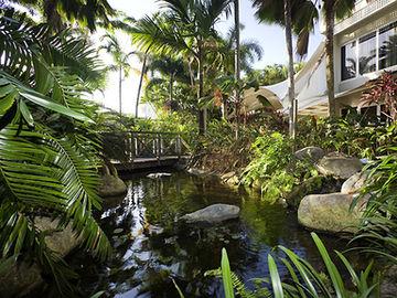 Mercure Hotel Harbourside Cairns 209-217 The Esplanade