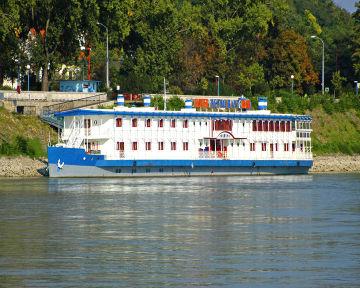 Botel Marina Bratislava Nabrezie arm. Gen. L. Svobodu