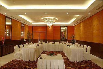 Fortune Select Global Hotel Gurgaon Global Arcade, M.G Road