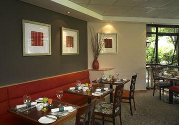 Garden Court Sandton Hotel Johannesburg Corner Katherine Street and Rivonia Road Sandhurst