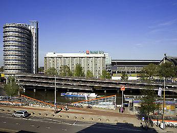 Ibis Amsterdam Centre Stationsplein 49