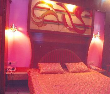 Karat 87 Hotel New Delhi 16/21 WEA Padam Singh Road Karol Bagh