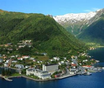 Kviknes Hotel Balestrand PO Box 24