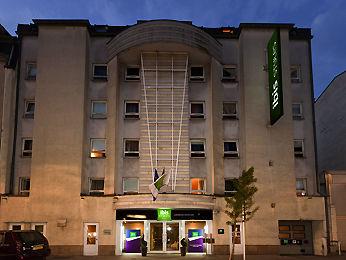 Mercure Luxembourg Centre Hotel 30 rue Joseph Junck