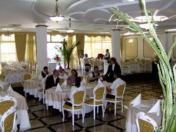 Grand Hotel Ceahlau Piatra Neamt Piata Stefan cel Mare 3