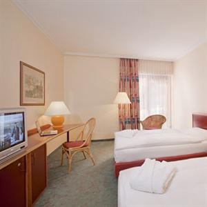 Moevenpick Hotel Prague Mozartova 261/1