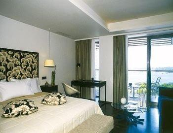 Classical Vouliagmeni Suites 8 Panos and Chloes Street