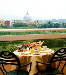 Courtyard Hotel Central Park Rome Via Giuseppe Moscati 7