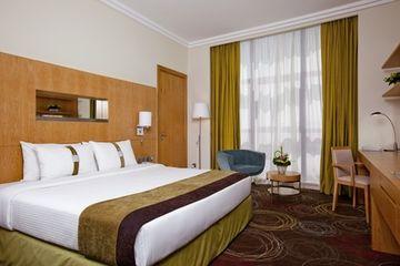 Holiday Inn Abu Dhabi 31st Street Between Muroor And Airport Road