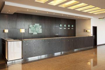 Holiday Inn Abu Dhabi 31st Street Between Muroor And Airport Road