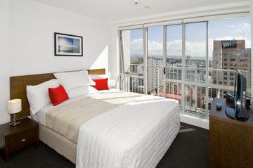 Chifley Suites Auckland 70 - 74 Albert Street