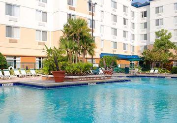 Fairfield Inn & Suites Lake Buena Vista Orlando 8615 Vineland Avenue