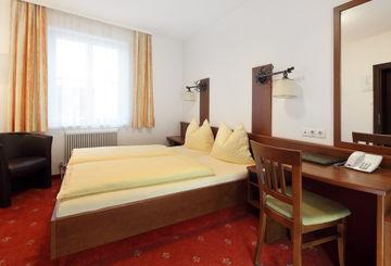 Altstadthotel Weisse Taube Salzburg Kaigasse 9