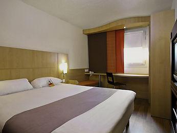 Ibis Paris Porte D Orleans Hotel Montrouge 33 Rue Barbes