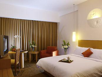 Novotel Hotel Bandung Jalan Cihampelas No. 23