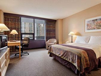 Ramada Hotel Downtown Calgary 708 8th Avenue South West