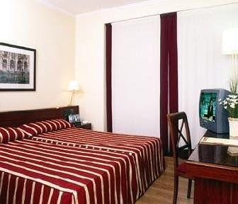 Catalonia Roma Hotel Barcelona Avenida de Roma 31