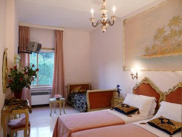 Rona Resort Rome Via Tarquinio Prisco 28