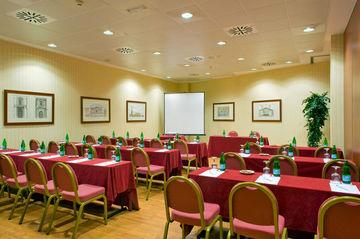 Tryp Leganes Hotel Avenida de la Universidad, 7