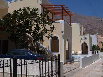 Villa Voula Hotel Santorini Perissa beach